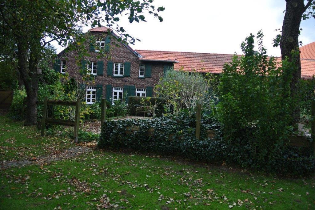 Ferienwohnung Auf Denkmalgeschuetztem Sturmhof Grefrath المظهر الخارجي الصورة